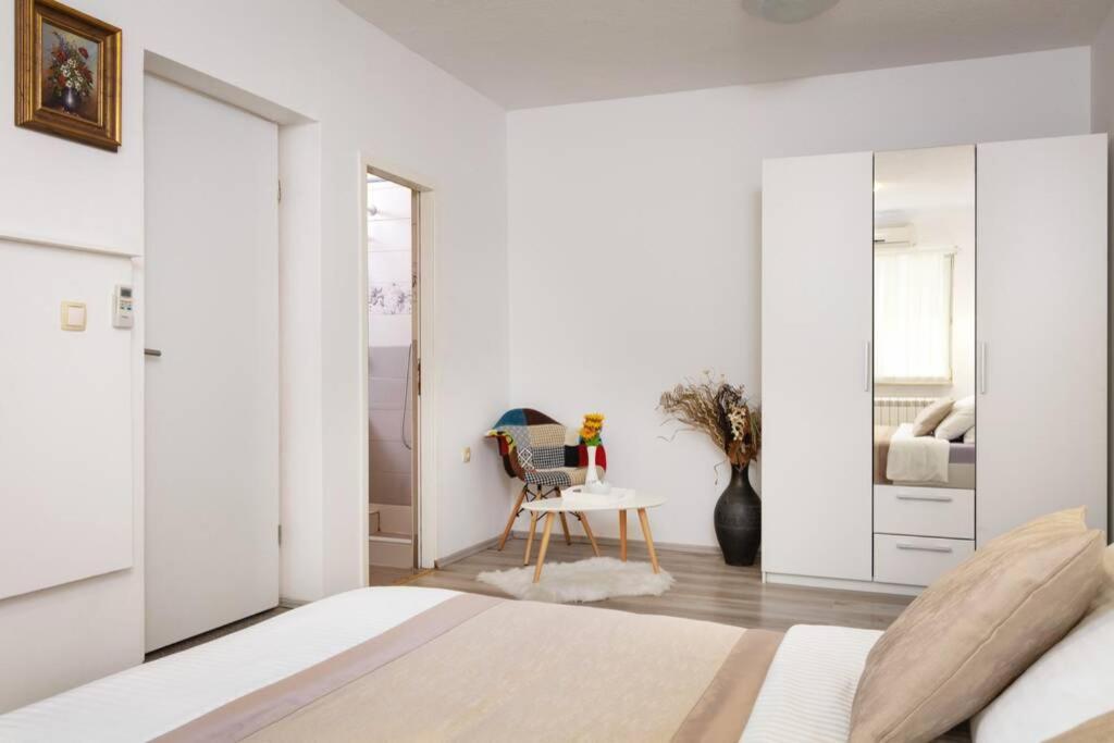 Villa Lipovac Trogir Eksteriør billede