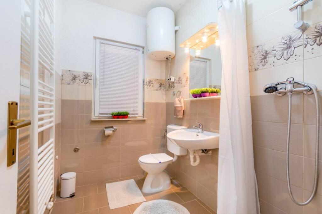 Villa Lipovac Trogir Eksteriør billede