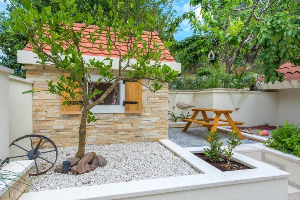 Villa Lipovac Trogir Eksteriør billede