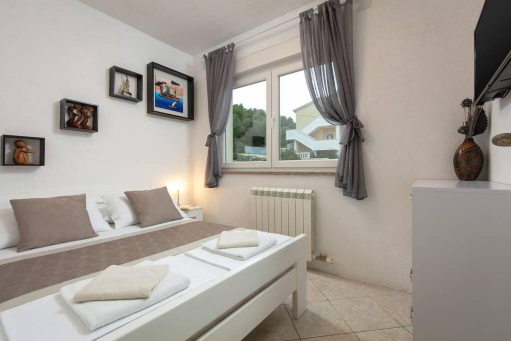 Villa Lipovac Trogir Eksteriør billede